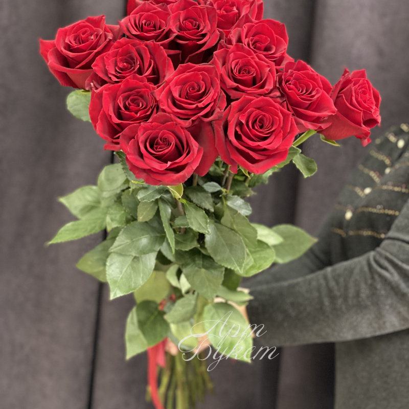 Букет красных роз «15 элитных красных роз» 1