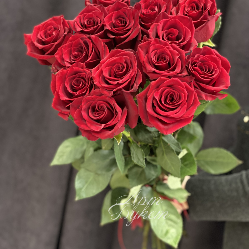 Букет красных роз «15 элитных красных роз» 3