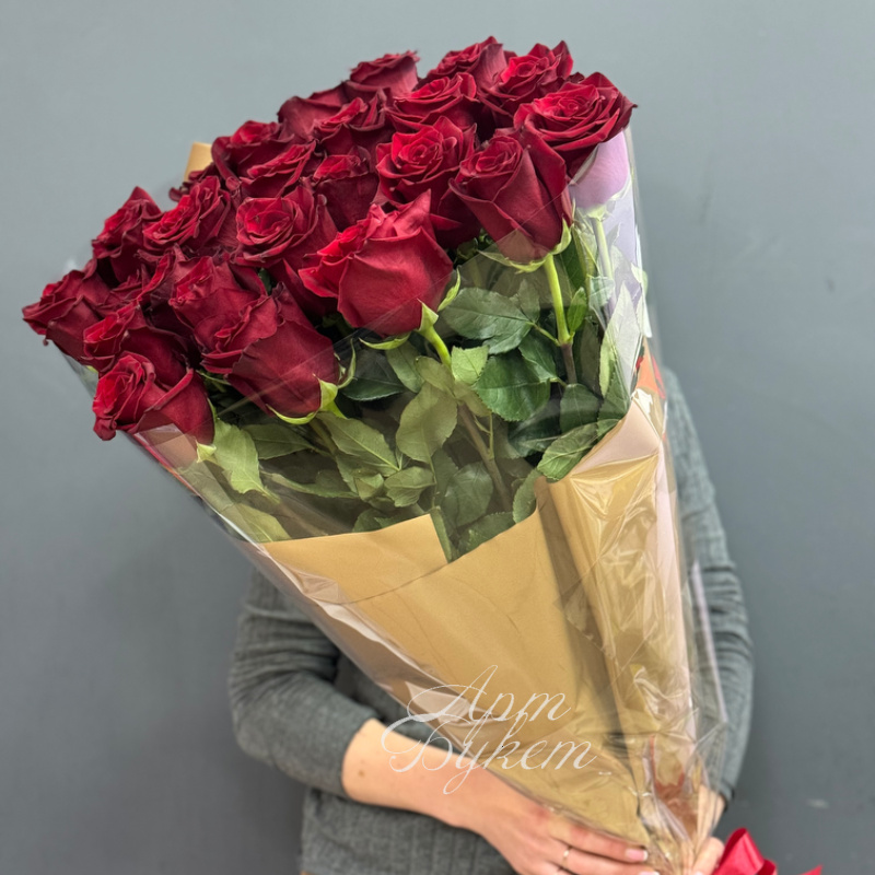 Букет красных роз «25 элитных роз экспловер » 1